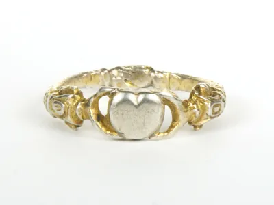 Fede-Ring, Silber und Gold, von vorne mit Herz