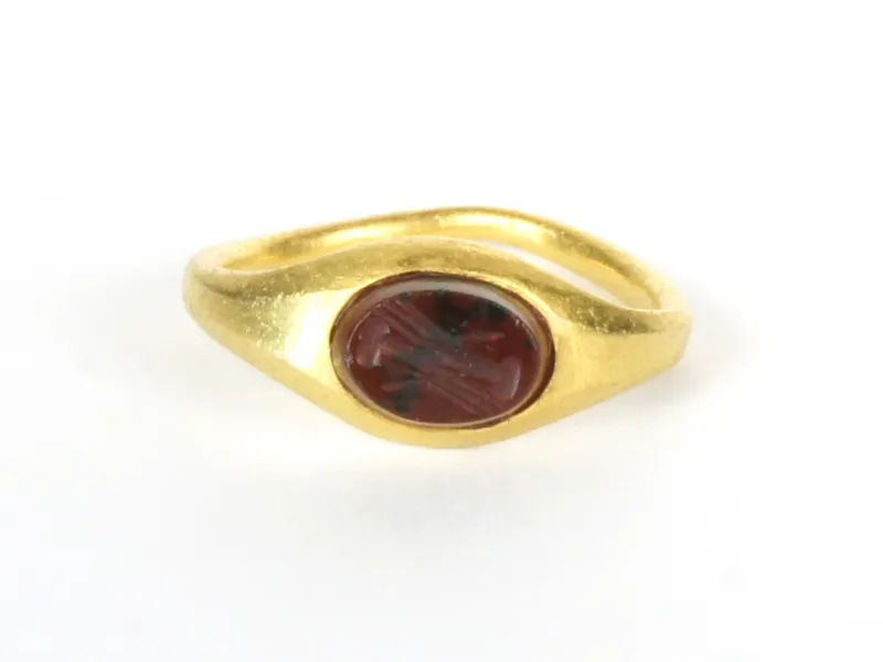Fede-Ring, Gold mit Karneol-Intaglio, Ansicht von oben