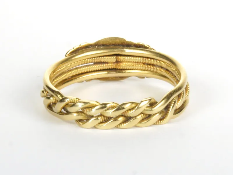 Gimmel-Ring, gold, von unten mit verschlungener Kordelierung