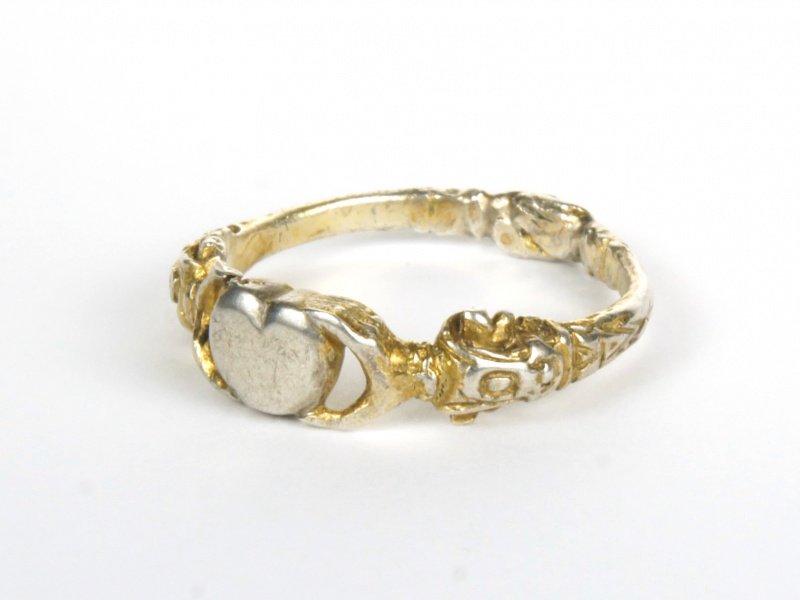 Fede-Ring, Seite links